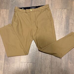 7 Diamonds Men's Tan Chinos